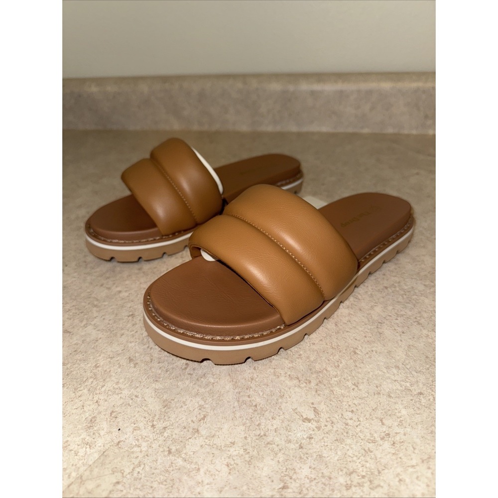NWT The Drop Issi Women's Slide Sandals Tan Faux Leather Size 5.5‎